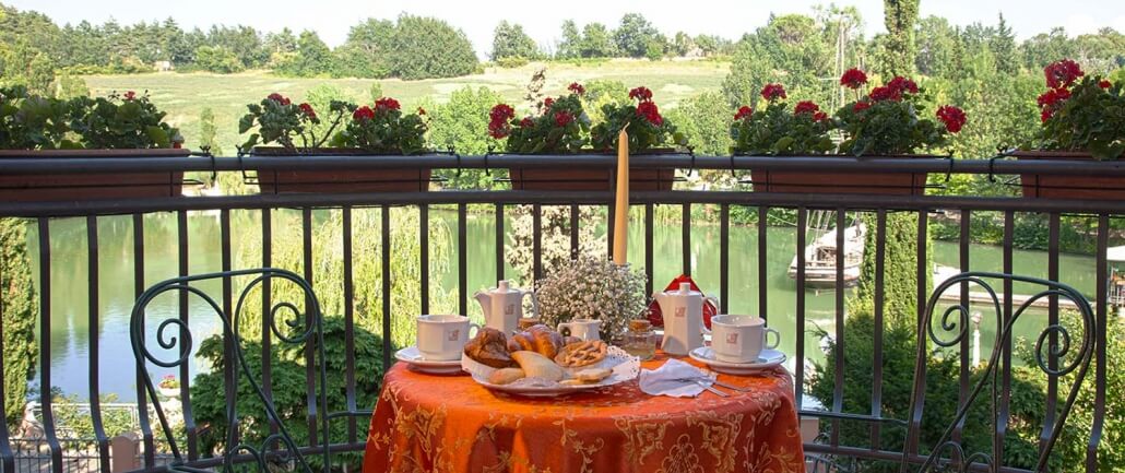 queen-mood-location-2